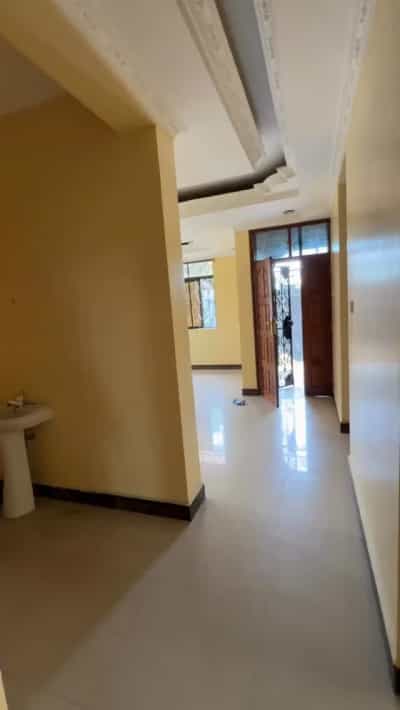 Nyumba ya vyumba vitatu inapangishwa Kinondoni, Dar Es Salaam