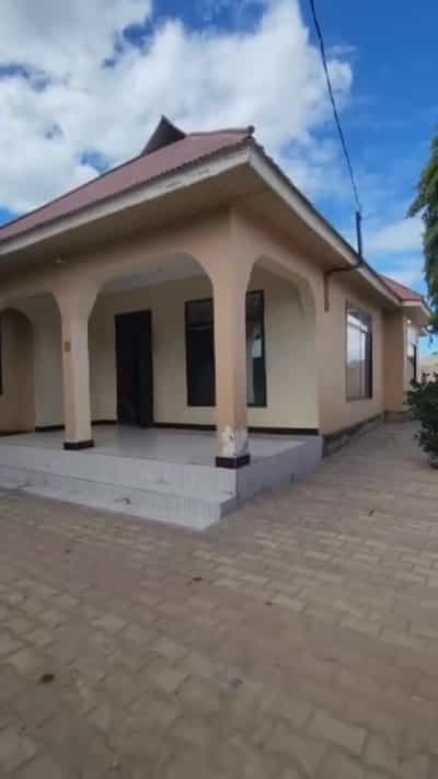 Nyumba ya vyumba vinne inapangishwa Nkuhungu Yakwanza, Dodoma