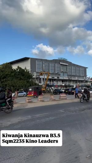 Godauni, Ghala inauzwa Kinondoni Leaders, Dar Es Salaam (2235 sqm)