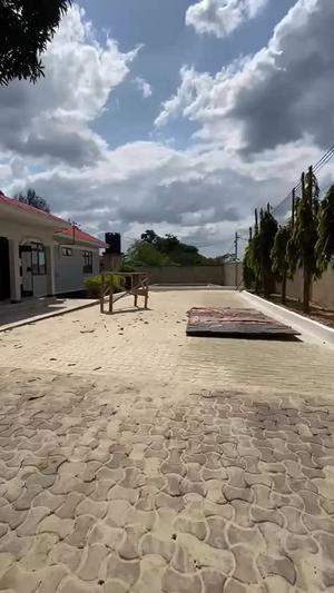 Nyumba ya vyumba vitatu inapangishwa Makongo, Dar Es Salaam