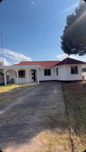 3 Bedrooms House for Rent in Tegeta Masaiti, Dar Es Salaam