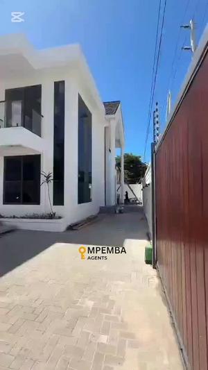 Nyumba ya vyumba vinne inauzwa Kijitonyama, Dar Es Salaam (400 sqm)