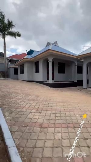 Nyumba ya vyumba vitatu inapangishwa Africana, Dar Es Salaam Nyumba ya vyumba vitatu inapangishwa Africana, Dar Es Salaam
