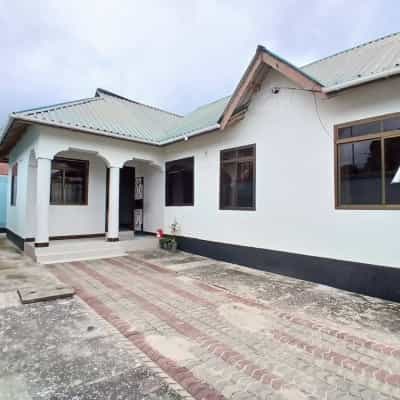 Apartment ya vyumba vitatu inapangishwa Tabata Kinyerezi Songasi Zabika, Dar Es Salaam