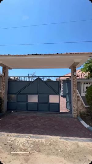 Nyumba ya vyumba vitatu inapangishwa Tegeta Kibo Complex, Dar Es Salaam Nyumba ya vyumba vitatu inapangishwa Tegeta Kibo Complex, Dar Es Salaam