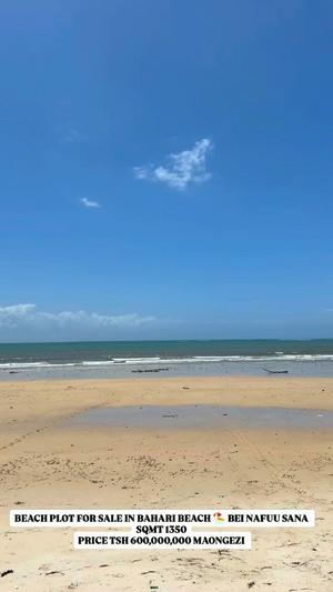 Beach Plot kinauzwa Bahari Beach, Dar Es Salaam (1350 sqm) Beach Plot kinauzwa Bahari Beach, Dar Es Salaam (1350 sqm)