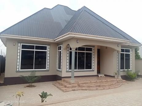 4 Bedrooms House for Sale in Masaki Musabe Buhongwa, Mwanza (1000 sqm)