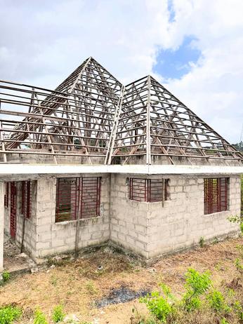 Nyumba ya vyumba vitatu inauzwa Tabata Kinyerezi Zabhika, Dar Es Salaam (400 sqm) Nyumba ya vyumba vitatu inauzwa Tabata Kinyerezi Zabhika, Dar Es Salaam (400 sqm)