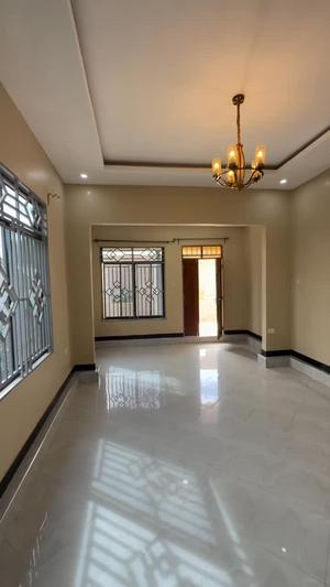 Apartment ya vyumba vitatu inapangishwa Makulu, Dodoma