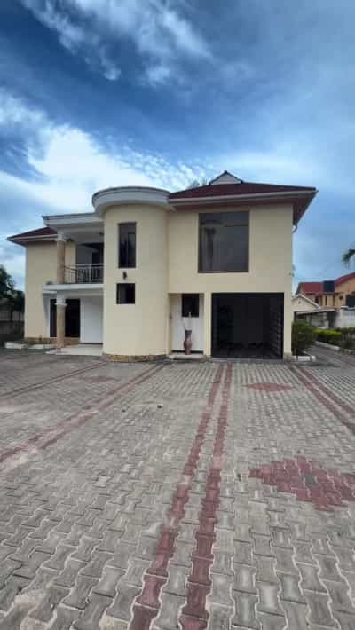 4 Bedrooms House for Rent in Mbezi, Dar Es Salaam