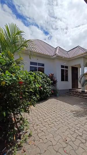 3 Bedrooms House for Rent in Chanika, Dar Es Salaam