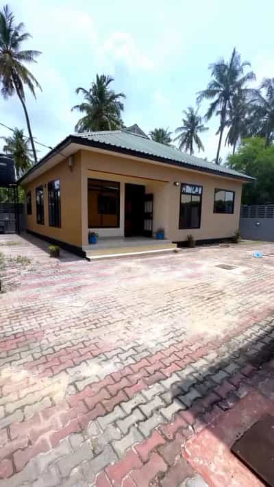 Godown/Ghala linapangishwa Dar Es Salaam