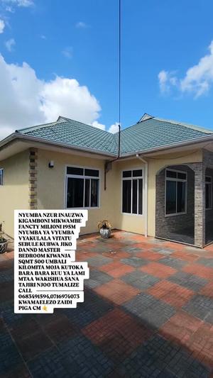 Nyumba ya vyumba vinne inauzwa Mikwambe, Dar Es Salaam (500 sqm)