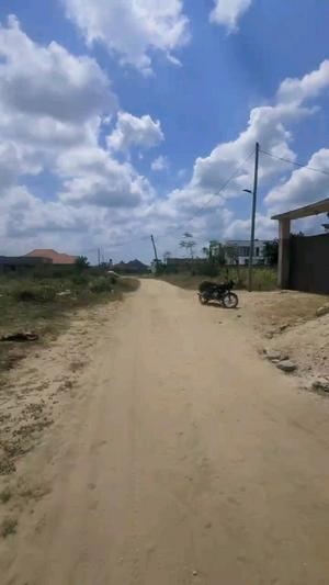 Kiwanja kinauzwa Kigamboni Geza, Dar Es Salaam sqm 750 Kiwanja kinauzwa Kigamboni Geza, Dar Es Salaam sqm 750