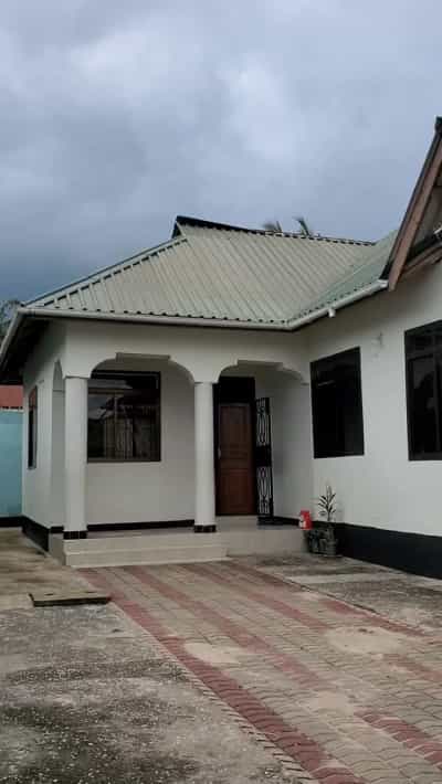 3 Bedrooms House for Rent in Kinyerezi Kibaga, Dar Es Salaam