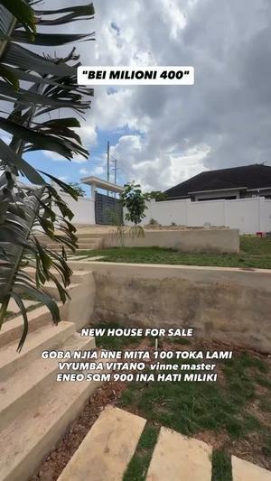 Nyumba ya vyumba vitano inauzwa Goba Njia Nne, Dar Es Salaam (900 sqm)