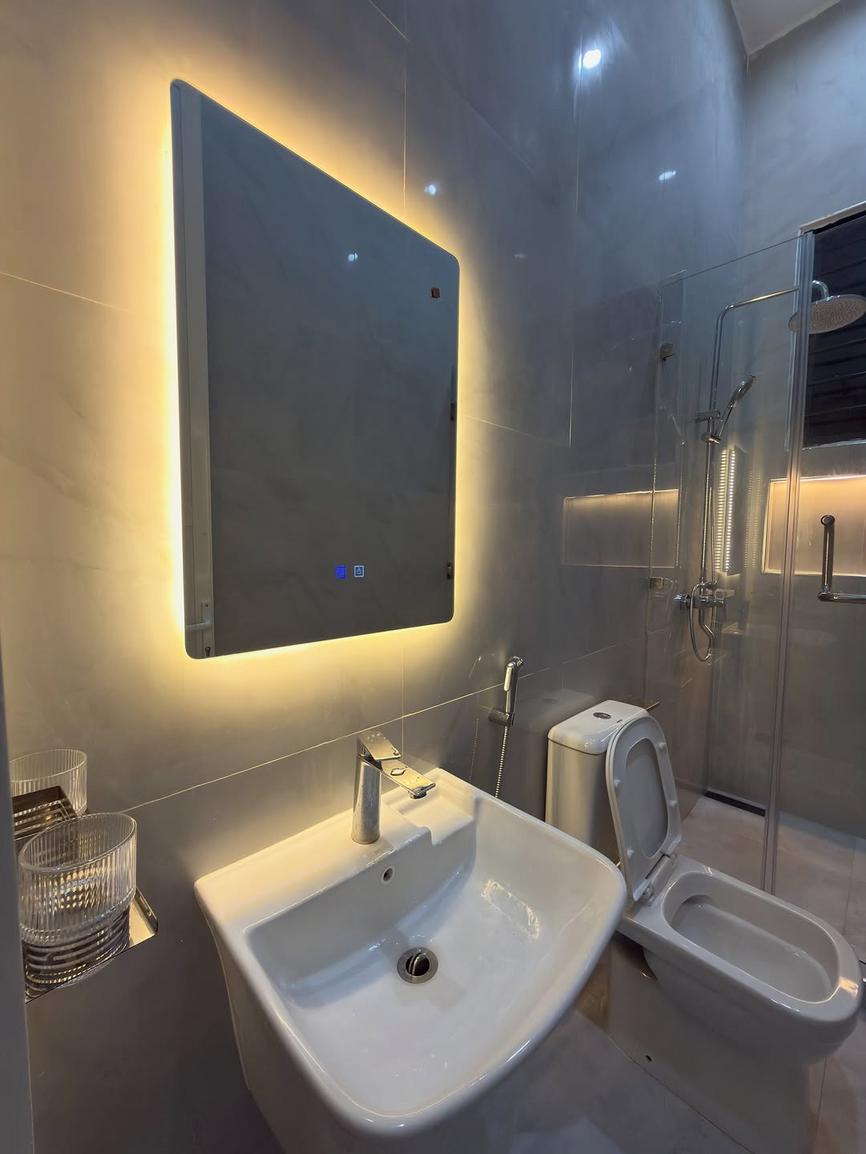 media -5 media -5