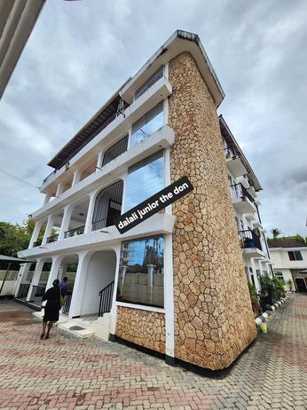 Apartment (Furnished) ya vyumba vinne inapangishwa Mikocheni Feza, Dar Es Salaam