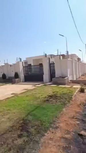 Kiwanja (Residential/Commercial) kinauzwa Mwangaza, Dodoma (1754 sqm)