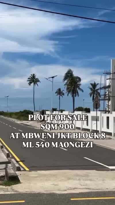 Kiwanja kinauzwa Mbeweni Jkt Block 8, Dar Es Salaam (900 sqm) Kiwanja kinauzwa Mbeweni Jkt Block 8, Dar Es Salaam (900 sqm)
