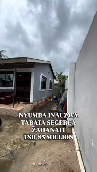 Nyumba ya vyumba vitatu inauzwa Tabata Segerea Mwisho Zahanati, Dar Es Salaam (400 sqm)