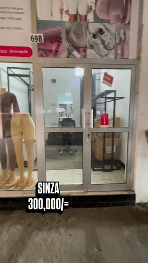 Duka linapangishwa Sinza, Dar Es Salaam