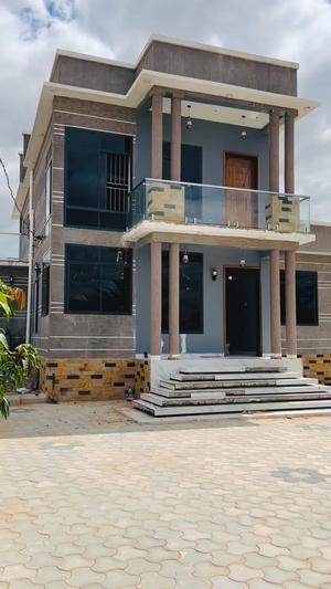 3 Bedrooms House for Rent in Ilazo West, Dodoma