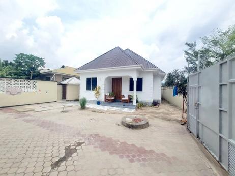 3 Bedrooms Apartment for Rent in Ubungo External, Dar Es Salaam 3 Bedrooms Apartment for Rent in Ubungo External, Dar Es Salaam
