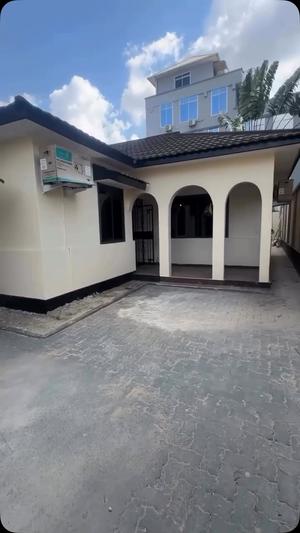 Nyumba ya vyumba vitatu inapangishwa Kinondoni Block 41, Dar Es Salaam Nyumba ya vyumba vitatu inapangishwa Kinondoni Block 41, Dar Es Salaam