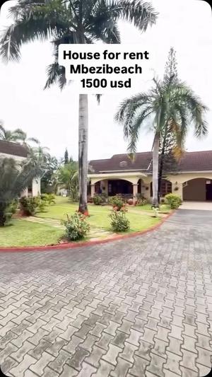 Villa ya vyumba vitatu inapangishwa Mbezi Beach, Dar Es Salaam Villa ya vyumba vitatu inapangishwa Mbezi Beach, Dar Es Salaam