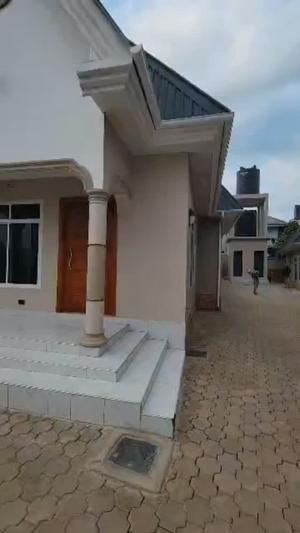 Apartment ya vyumba viwili inapangishwa Majengo, Arusha
