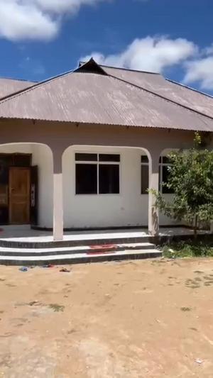 Nyumba ya vyumba vinne inauzwa Kikuyu South, Dodoma (460 sqm)
