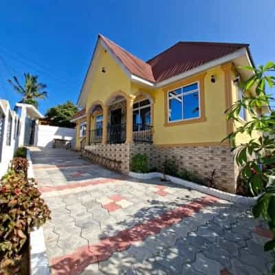 4 Bedrooms House for Rent in Goba Njia 4, Dar Es Salaam