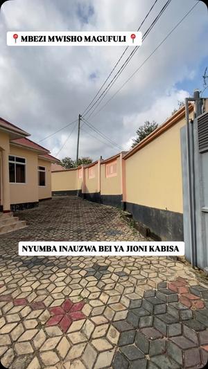 Nyumba ya vyumba vitatu inauzwa Mbezi Mwisho, Dar Es Salaam (500 sqm) Nyumba ya vyumba vitatu inauzwa Mbezi Mwisho, Dar Es Salaam (500 sqm)