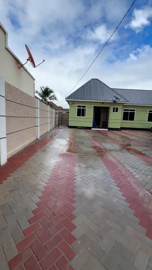 Nyumba ya chumba kimoja inapangishwa Kigamboni Kisiwani, Dar Es Salaam Nyumba ya chumba kimoja inapangishwa Kigamboni Kisiwani, Dar Es Salaam