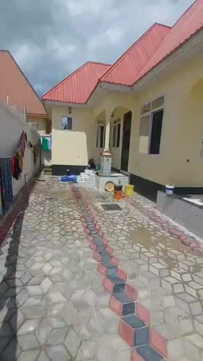 Nyumba ya vyumba vitatu inauzwa Mbagala Chamazi, Dar Es Salaam (400 sqm)