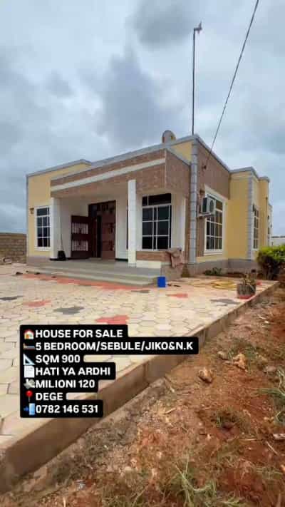 Nyumba ya vyumba vitano inauzwa Kigamboni Dege, Dar Es Salaam (900 sqm)