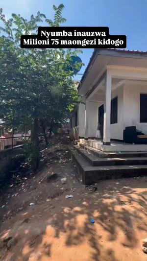 Nyumba ya vyumba vitatu inauzwa Ubungo External, Dar Es Salaam (600 sqm) Nyumba ya vyumba vitatu inauzwa Ubungo External, Dar Es Salaam (600 sqm)