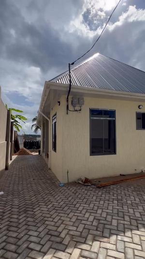 Nyumba ya vyumba viwili inapangishwa Salasala Majengo, Dar Es Salaam