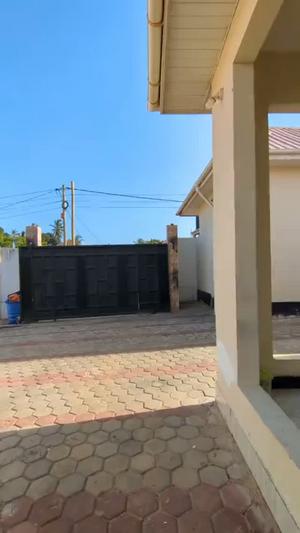 Nyumba/Apartment ya chumba kimoja inapangishwa Goba Centre, Dar Es Salaam Nyumba/Apartment ya chumba kimoja inapangishwa Goba Centre, Dar Es Salaam