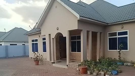 Nyumba ya vyumba vitatu inapangishwa Buhongwa, Mwanza Nyumba ya vyumba vitatu inapangishwa Buhongwa, Mwanza