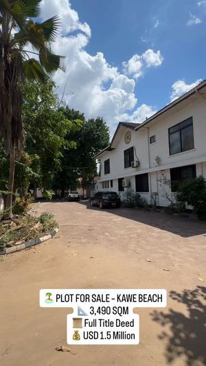 Kiwanja kinauzwa Kawe Beach, Dar Es Salaam (3490 sqm) Kiwanja kinauzwa Kawe Beach, Dar Es Salaam (3490 sqm)