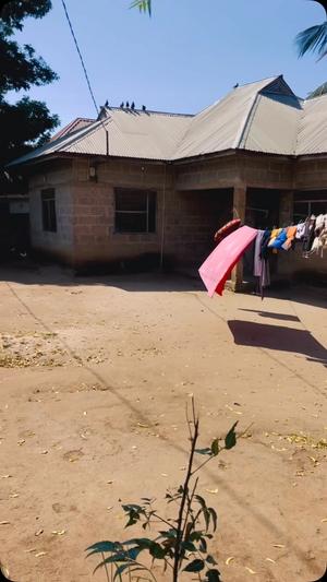 4 Bedrooms House for Sale in Tegeta Nyaishozi, Dar Es Salaam (700 sqm) 4 Bedrooms House for Sale in Tegeta Nyaishozi, Dar Es Salaam (700 sqm)