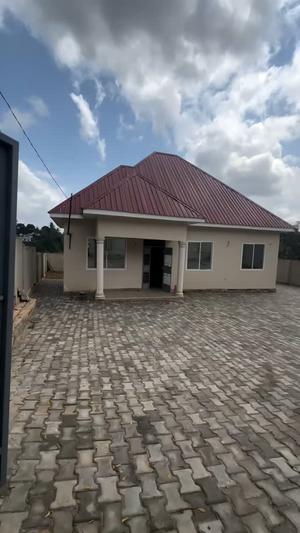 Nyumba ya vyumba vitatu inauzwa Goba Senta, Dar Es Salaam (803 sqm) Nyumba ya vyumba vitatu inauzwa Goba Senta, Dar Es Salaam (803 sqm)