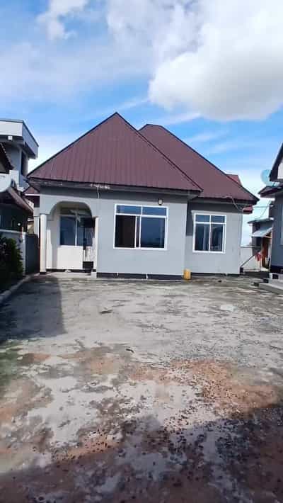 Nyumba ya vyumba vitatu inapangishwa Tabata Kinyerezi Kifuru, Dar Es Salaam