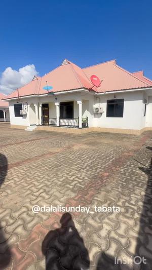 Apartment ya vyumba vitatu inapangishwa Tabata Segerea Kwa Bibi, Dar Es Salaam Apartment ya vyumba vitatu inapangishwa Tabata Segerea Kwa Bibi, Dar Es Salaam