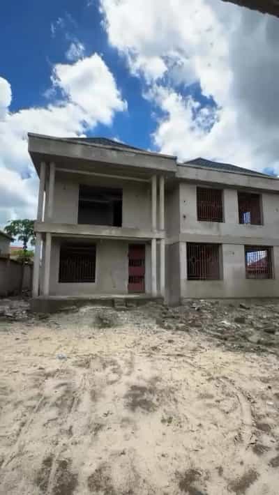 Nyumba ya vyumba 6 inauzwa Moweni Ubungo Teta, Dar Es Salaam (630 sqm) Nyumba ya vyumba 6 inauzwa Moweni Ubungo Teta, Dar Es Salaam (630 sqm)