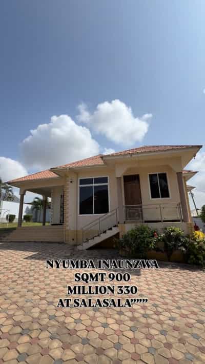 Nyumba ya vyumba vitatu inauzwa Salasala, Dar Es Salaam (900 sqm)