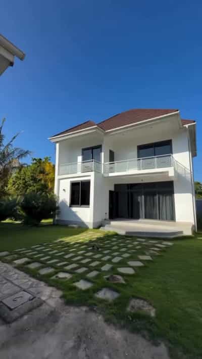 Apartment (Furnished) ya vyumba vitatu inapangishwa MBEZI BEACH RAINBOW, Dar Es Salaam