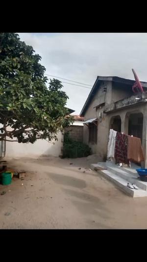 Nyumba ya vyumba vitatu inauzwa Pugu Kajiungeni, Dar Es Salaam (600 sqm) Nyumba ya vyumba vitatu inauzwa Pugu Kajiungeni, Dar Es Salaam (600 sqm)